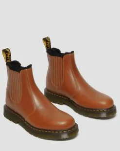 2976 DM's Wintergrip Chelsea-kängor i läder in Solbrun
