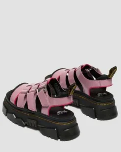 Mattison sandaler med tre remmar i Soft Patent-läder in Puderrosa
