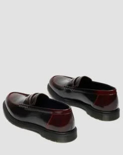 Mayfare-loafers i Rub Off-läder in Cherry Red
