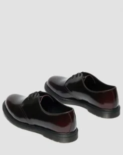 Mayfare-skor i Rub Off-läder in Cherry Red