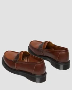 Penton klassiska loafers i kalvläder in Brun