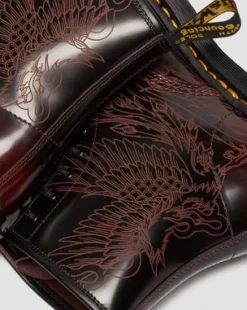1460 Phoenix-kängor i Arcadia Rub Off-läder in Cherry Red