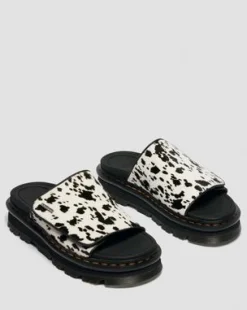 Zebzag plattformsslides i Dalmatian Hair On-läder in Cream & Svart